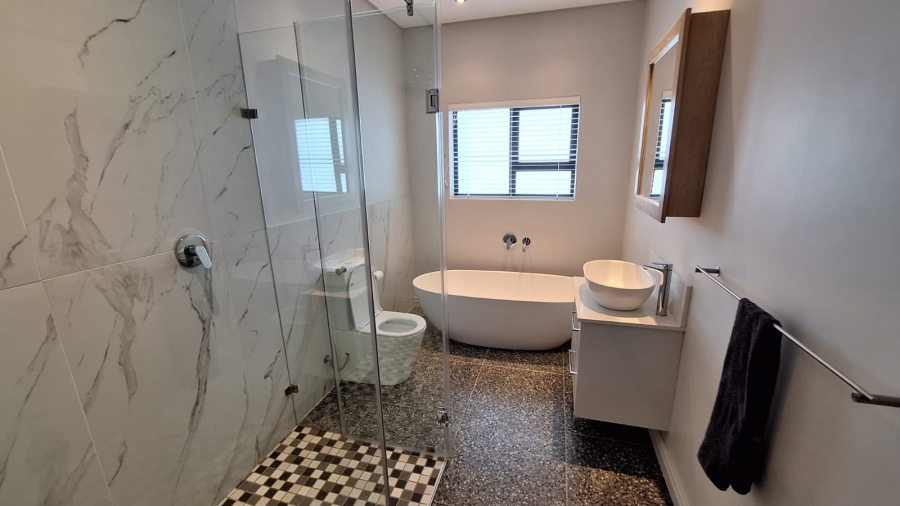 3 Bedroom Property for Sale in Sandbaai Western Cape